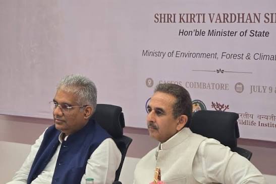 Kirtivardhan Singh seated beside Bhupender Yadav at SACON